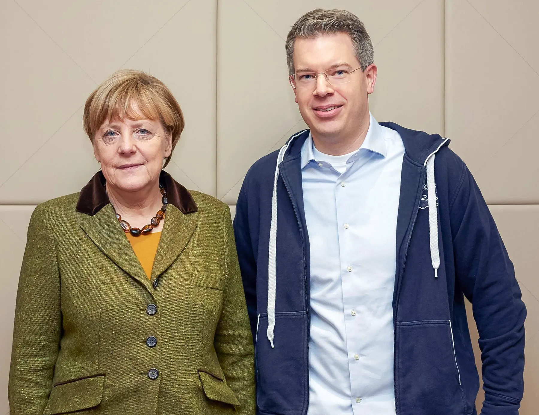 bundeskanzlerin dr angela merkel and frank thelen
